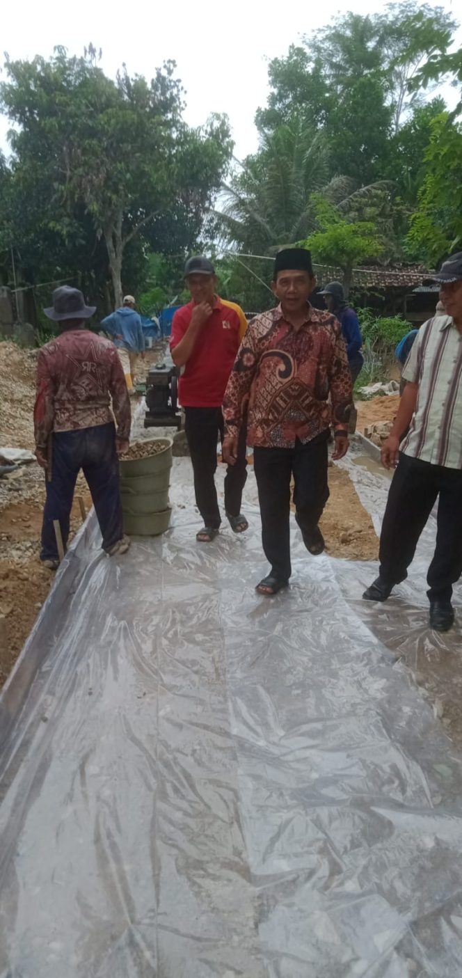 
					Pembangunan Rabat Beton Pekon Banjarejo Mempermudah aktivitas Warga
