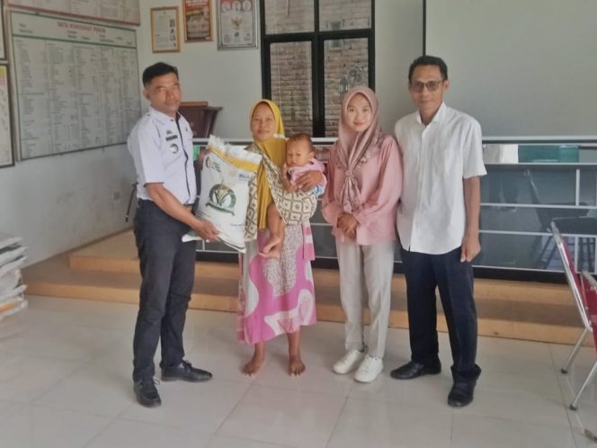 
					Sebanyak 187 Keluarga Penerima Manfaat Pekon Sidodadi Terima Bantuan Pangan