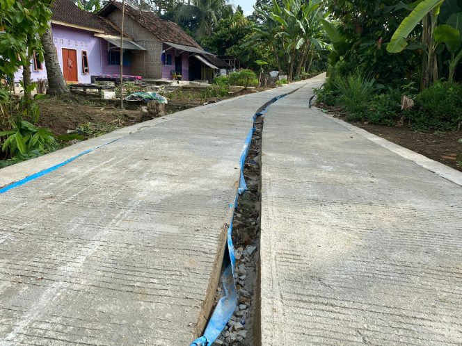 
					Pekon Sukaratu Tuntaskan Pembangunan Rabat Beton,Guna Mempermudah Akses Anak-Anak Sekolah