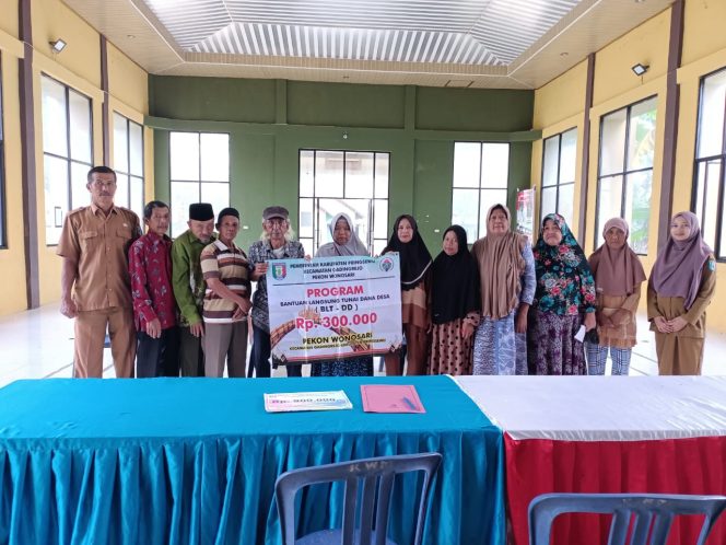 
					Pekon Wonosari Salurkan BLT-DD Salur Pertama