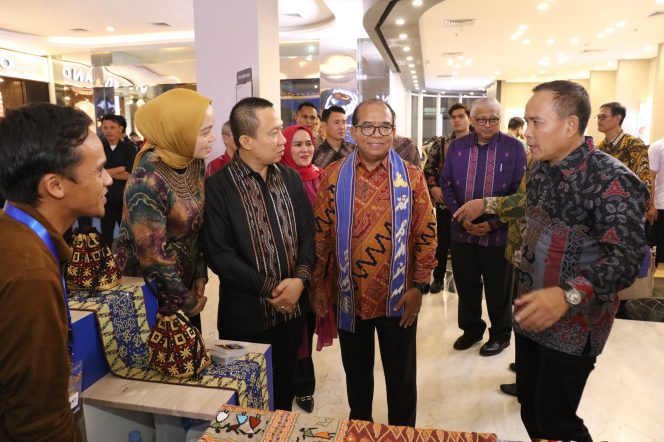 
					Pringsewu Berperan Aktif dalam Lampung Begawi 2024 dengan Tampilan Stand Kerajinan dan UMKM Unggulan