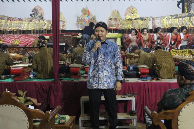 
					Pekon Wates selenggarakan Pagelaran Wayang Kulit pada Peringatan Bulan Muharram 1446 H / 2024 M