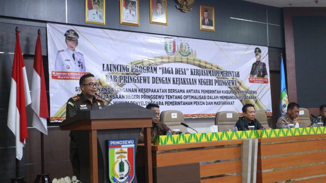 
					Kejari Dan Pemerintah Daerah Pringsewu Tanda Tangan Kesepakatan Jaga Desa